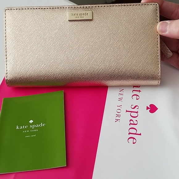 kate spade Accessories - 🎁🎉🎄♠️Kate Spade laurel way wallet (NWT)♠️